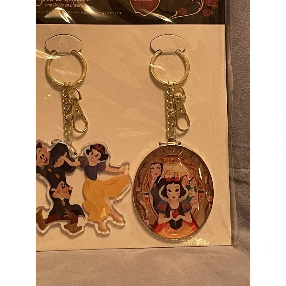 NEW Walt Disney Parks Snow White & The Seven Dwarfs 85th Keychain Set‎ Bag Tag